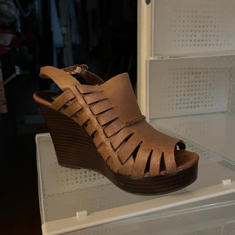 Steve Madden leather and stacked heel sandal